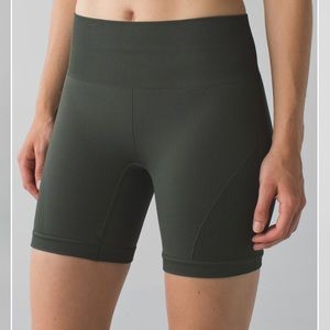 Lululemon Sculpt Short